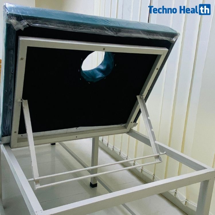 Adjustable Physiotherapy Bed for Physiotherapy Treatment 4 Adjustable Physiotherapy Bed
